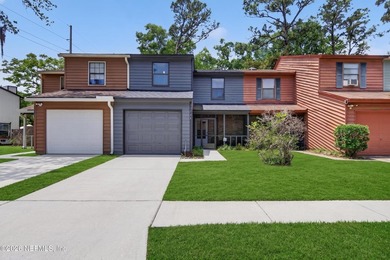 Beach Townhome/Townhouse For Sale in Jacksonville, Florida