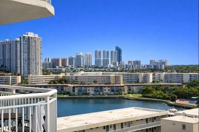 Beach Condo For Sale in Aventura, Florida