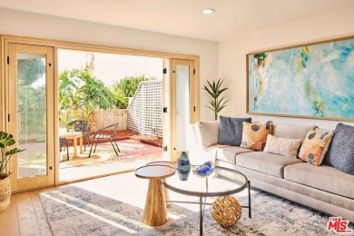 Beach Townhome/Townhouse For Sale in Malibu, California