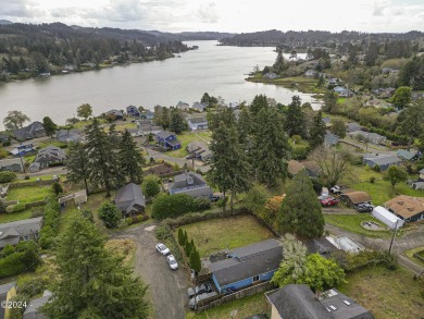 Beach Home For Sale in Neotsu, Oregon