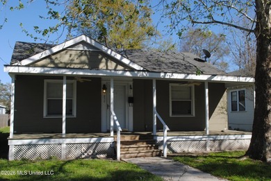 Beach Home Sale Pending in Biloxi, Mississippi