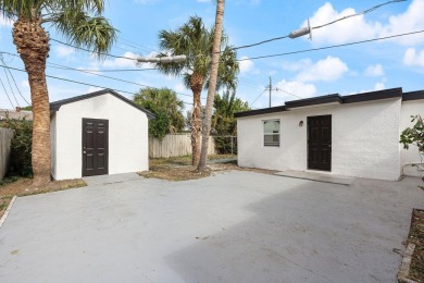 Beach Townhome/Townhouse For Sale in West Palm Beach, Florida