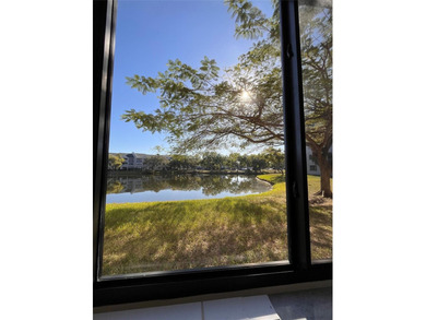 Beach Condo For Sale in North Lauderdale, Florida