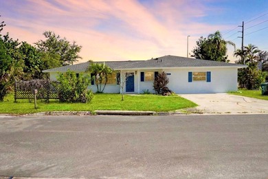 Beach Home For Sale in Englewood, Florida