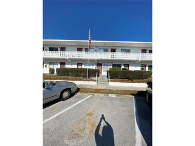 Beach Condo For Sale in Seminole, Florida