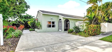 Beach Home Active Under Contract in Boca Raton, Florida