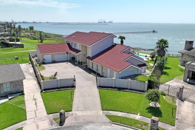 Beach Home For Sale in Portland, Texas