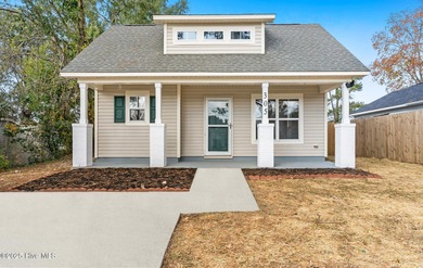 Beach Home For Sale in Wilmington, North Carolina