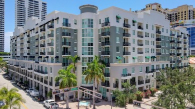 Beach Condo For Sale in West Palm Beach, Florida