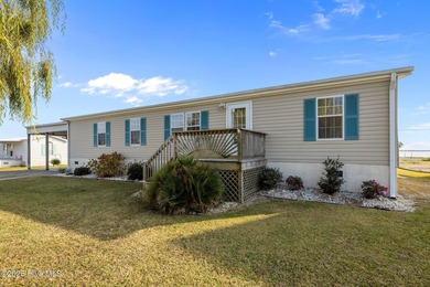 Beach Home For Sale in Newport, North Carolina