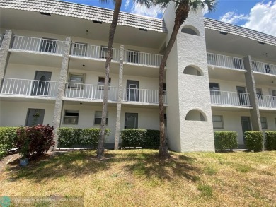 Beach Condo For Sale in Sunrise, Florida