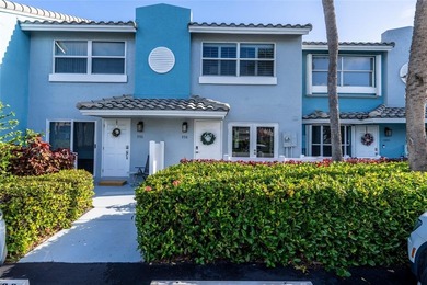 Beach Townhome/Townhouse For Sale in Boca Raton, Florida