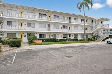 Beach Condo For Sale in Seminole, Florida