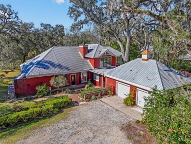 Beach Home For Sale in Yankeetown, Florida