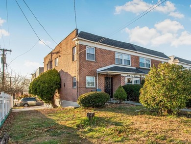 Beach Home For Sale in Bronx, New York