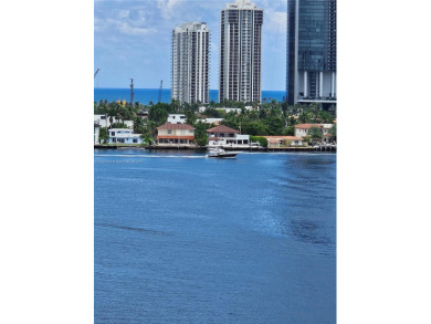 Beach Condo For Sale in Aventura, Florida