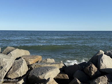 Beach Condo For Sale in Carolina Beach, North Carolina