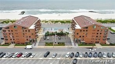 Beach Condo For Sale in Long Beach, New York