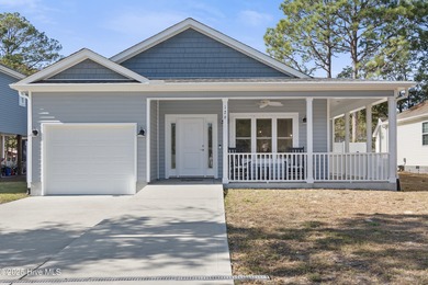 Beach Home For Sale in Oak Island, North Carolina