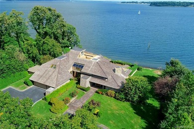 Beach Home For Sale in Great Neck, New York
