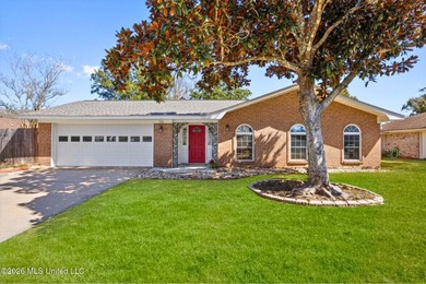 Beach Home For Sale in Ocean Springs, Mississippi