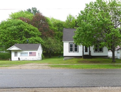 Beach Home For Sale in Grand Marais, Michigan