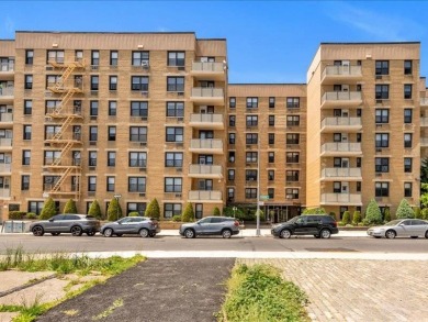 Beach Condo For Sale in Brooklyn, New York