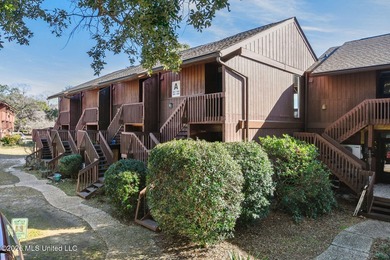 Beach Condo For Sale in Diamondhead, Mississippi