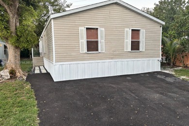 Beach Home For Sale in Lake Worth, Florida