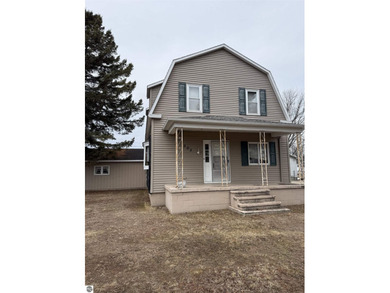 Beach Home Sale Pending in Tawas City, Michigan