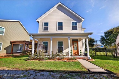 Beach Home For Sale in Ocean Springs, Mississippi