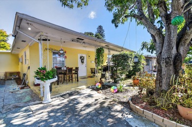 Beach Townhome/Townhouse For Sale in Lake Worth Beach, Florida