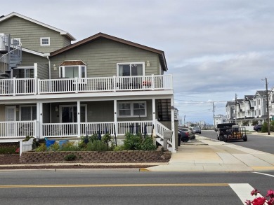 Beach Townhome/Townhouse For Sale in Avalon, New Jersey