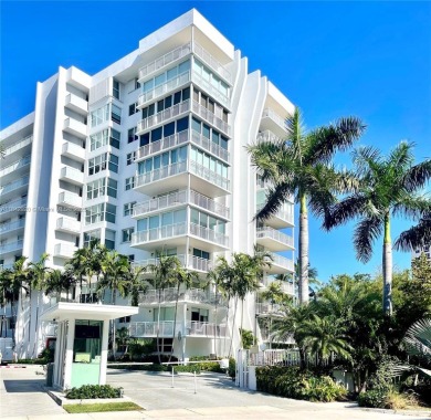 Beach Condo For Sale in Key Biscayne, Florida