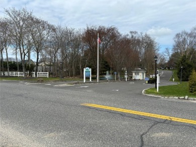 Beach Condo Sale Pending in Riverhead, New York