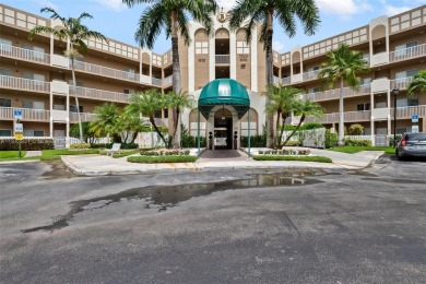 Beach Condo For Sale in Tamarac, Florida