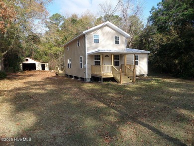 Beach Home For Sale in Arapahoe, North Carolina