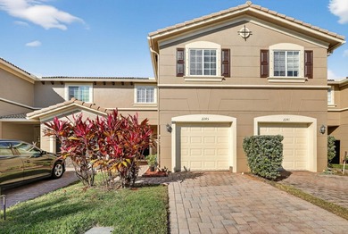 Beach Townhome/Townhouse For Sale in Port Saint Lucie, Florida