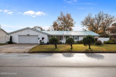 Beach Home For Sale in Morehead City, North Carolina