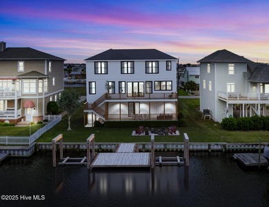 Beach Home For Sale in Atlantic Beach, North Carolina