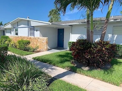 Beach Condo For Sale in West Palm Beach, Florida