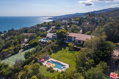 Beach Lot For Sale in Malibu, California