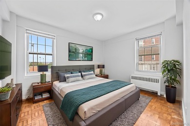 Beach Home For Sale in New Rochelle, New York