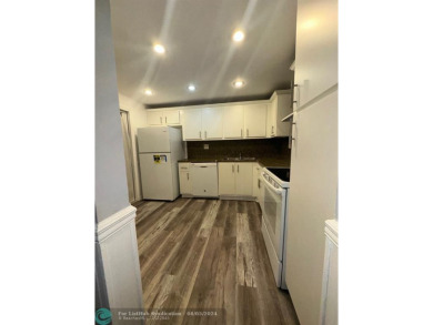 Beach Condo For Sale in Davie, Florida