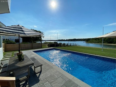 Beach Home For Sale in Southold, New York