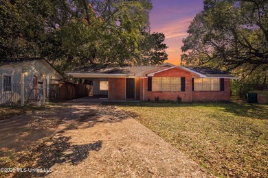 Beach Home For Sale in Biloxi, Mississippi