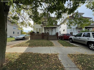 Beach Lot Active Under Contract in Detroit, Michigan