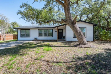 Beach Home Sale Pending in Rockport, Texas