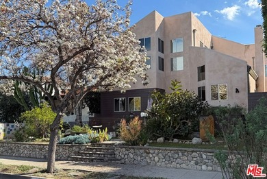 Beach Home For Sale in Santa Monica, California