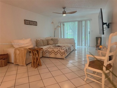 Beach Condo For Sale in Pompano Beach, Florida